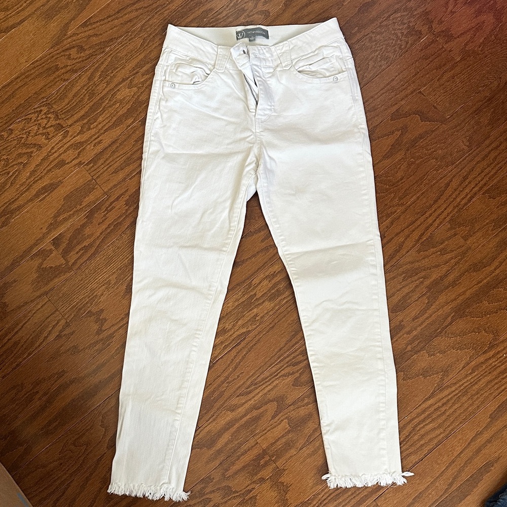 Wit & Wisdom White Frayed Hem Ankle Jeans